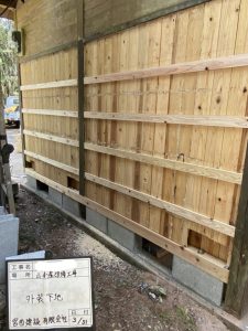 山小屋の改築工事着々と進んでいます